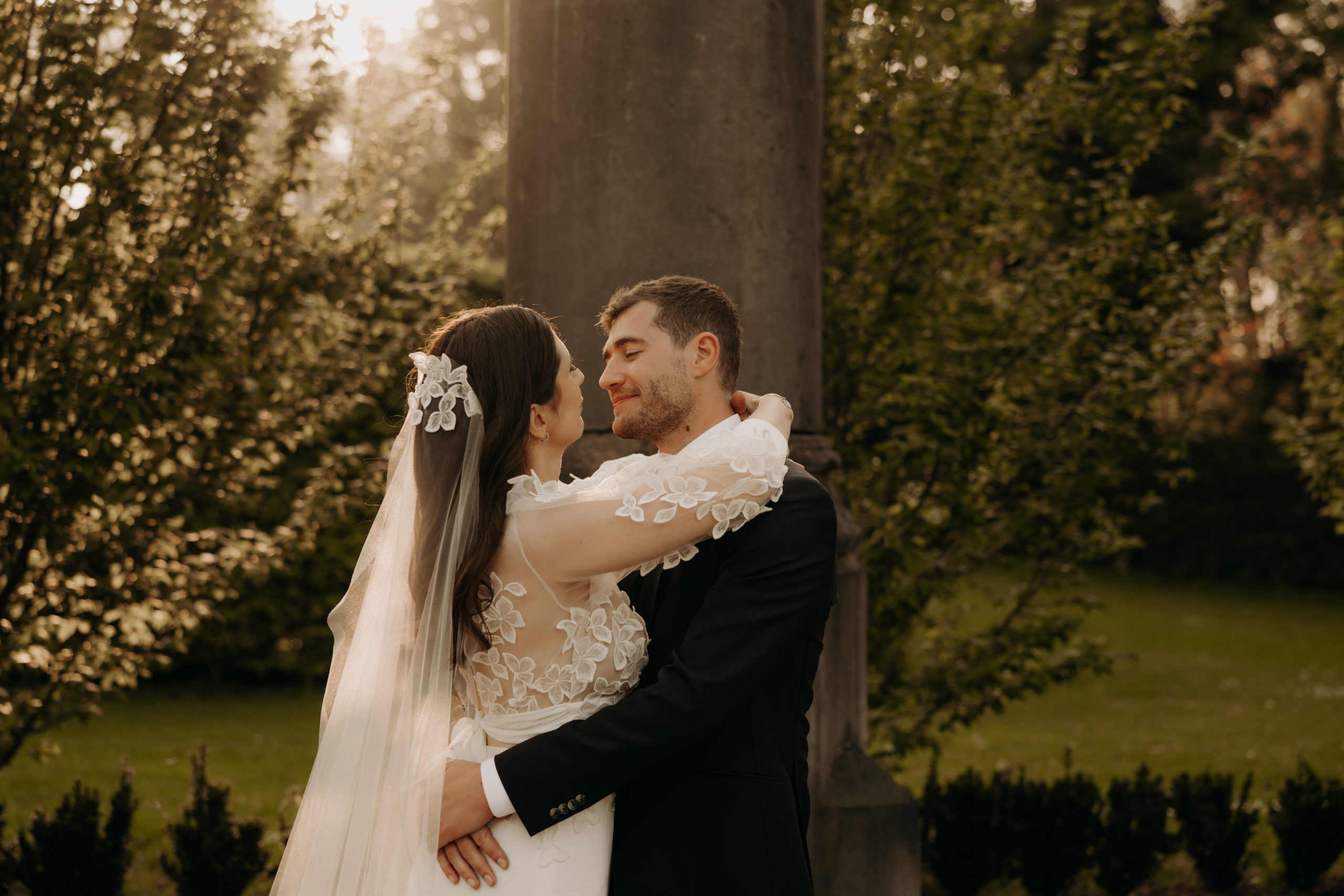 Un mariage coloré et festif au Château de Morbecque