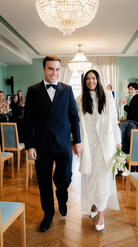 Couple de mariés pour leur mariage civil à Lille par une photographe