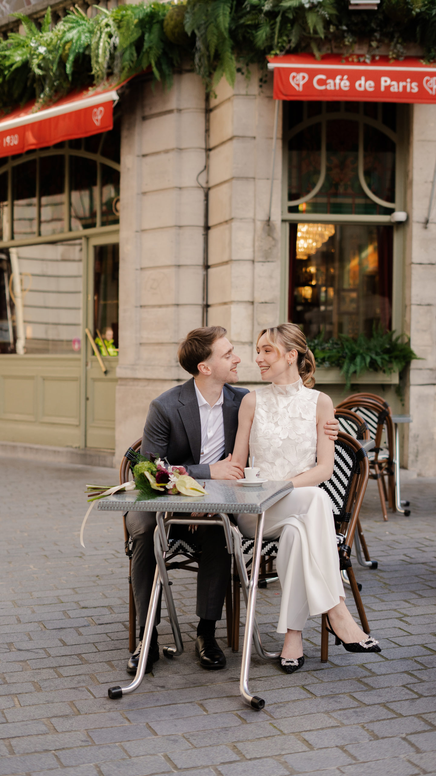 photographe-mariage-civil-couple-photo-shooting-urbain-moderne-poetique-lille