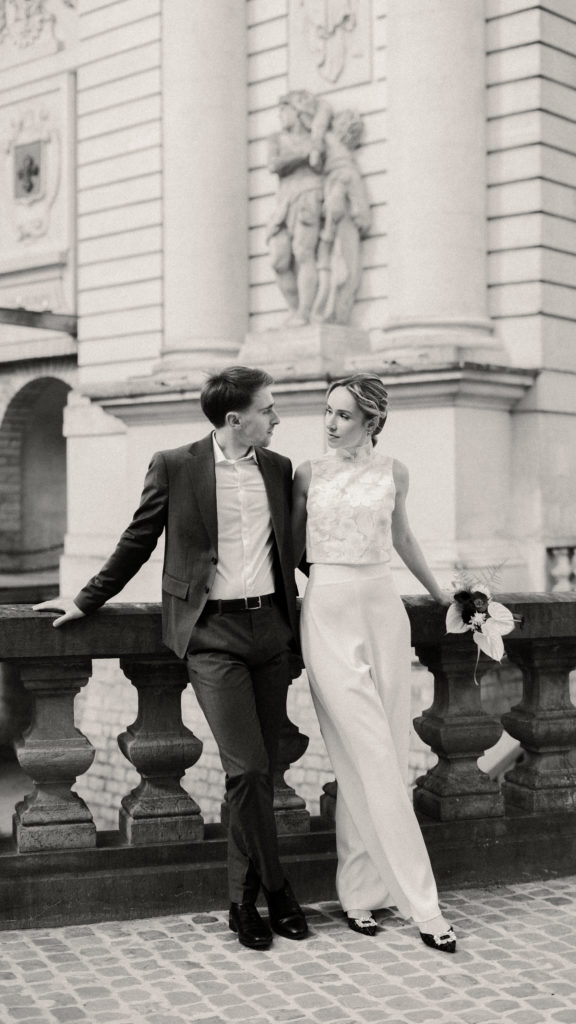 photographe-mariage-civil-couple-photo-shooting-urbain-moderne-poetique-lille